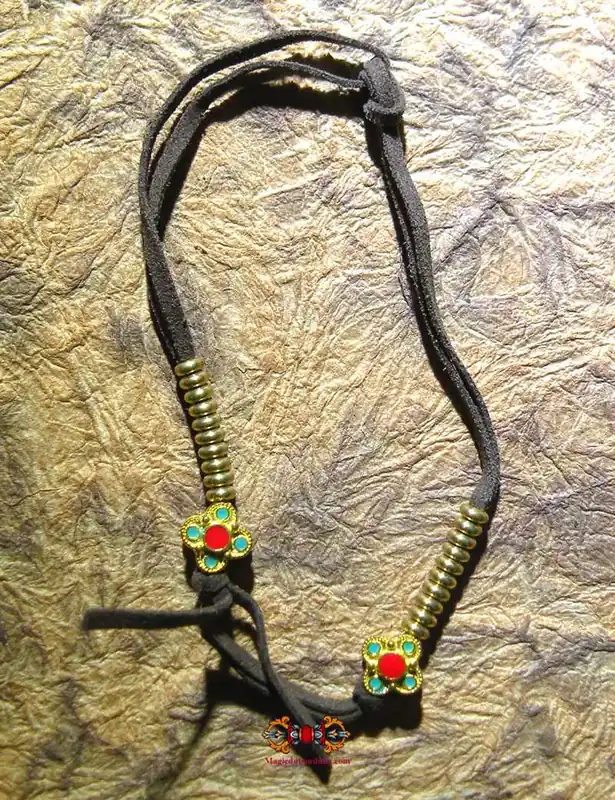 Mantra counters for mala - double dorje in decorated gold metal.