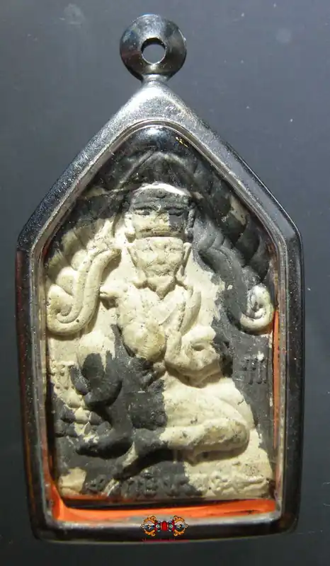 Black and white Lersi amulet - Wat Barn Nong Takham.