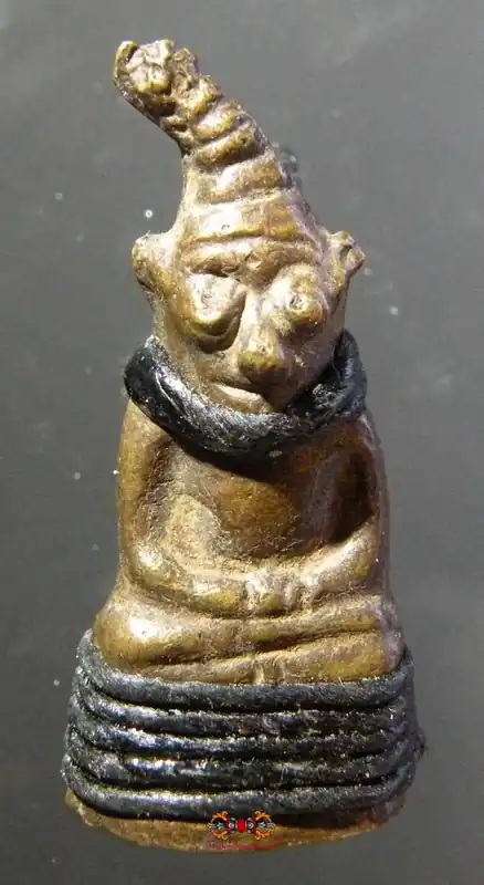 Ancient Phra Ngang Amulet - Venerable LP Seuar.