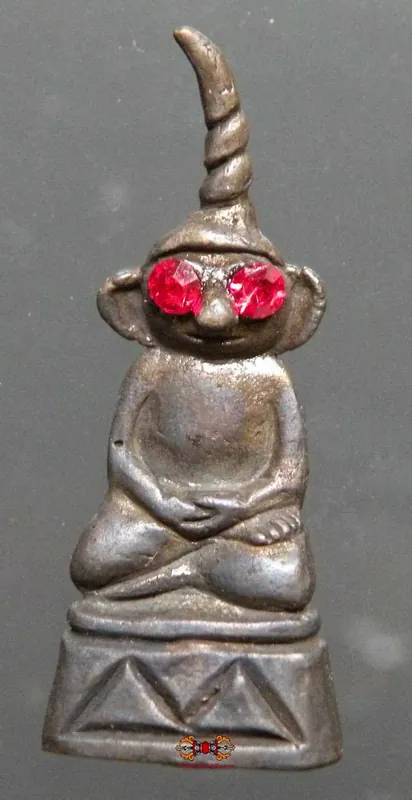 Thai Voodoo Amulet Phra Ngang - Most Venerable LP Kee.