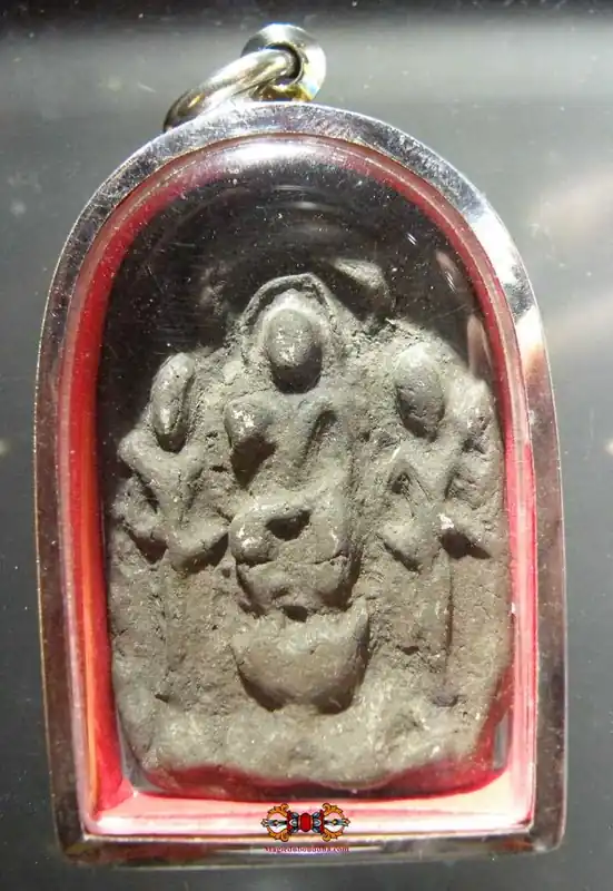 Large amulet of Maitreya Buddha / Phra Luang - Most Venerable LP Lum.