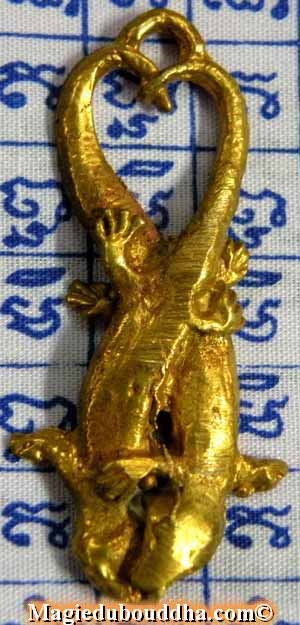 Thai fortune amulet golden gecko couple - Most Venerable LP Ngoern.
