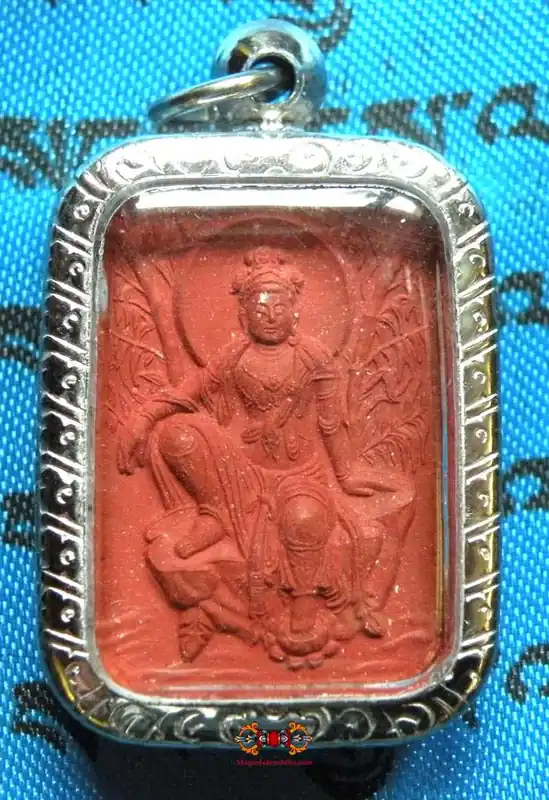 Chinese amulet of Guan Yin and Kubera.