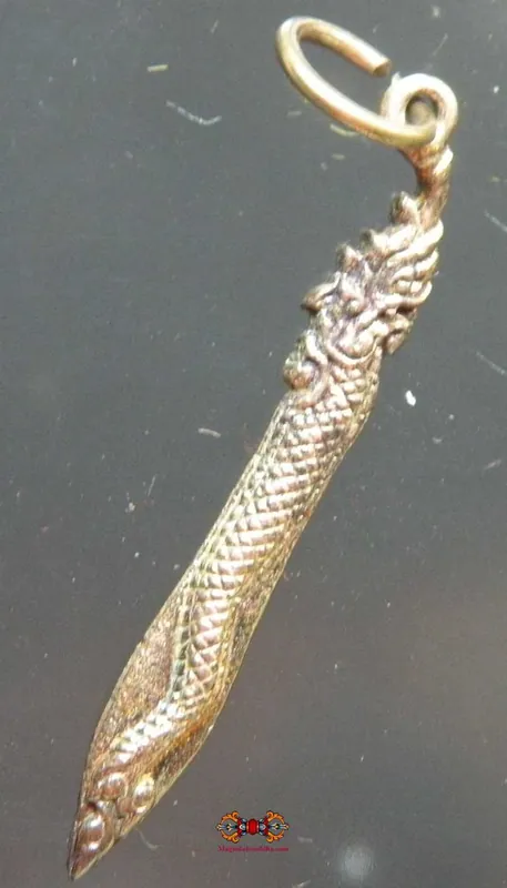 Sacred Dagger Pendant Phra Karn Anantha Nagaraj - Most Venerable LP Sangha.