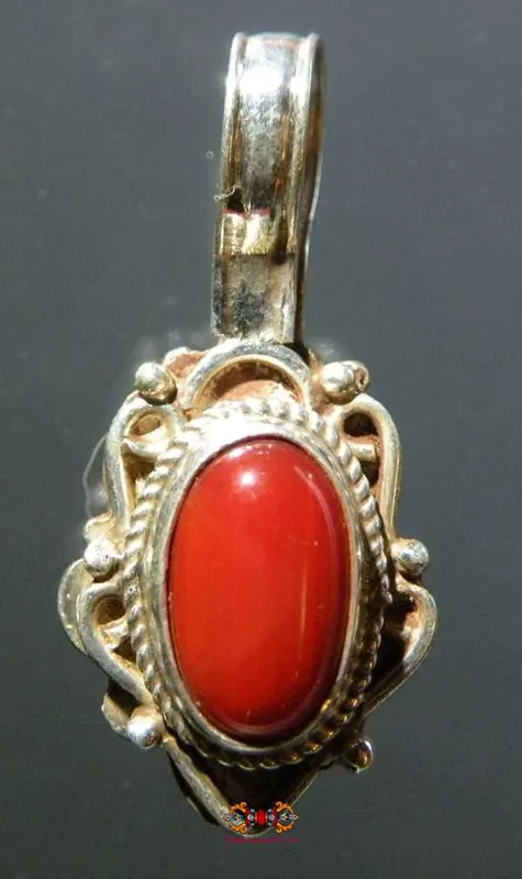 Tibetan mantra counter clip for Buddhist prayer beads in silver and coral.