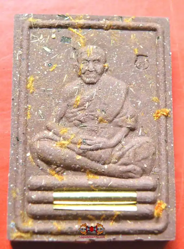 Thai portrait amulet Roop Lor (with relics and Yant Kropetch) - Most Venerable LP Saen.