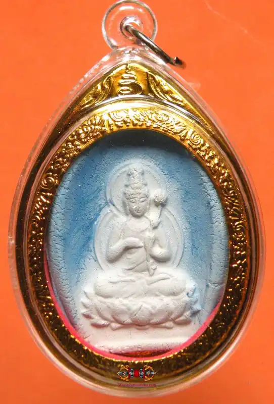 Mae Guan Yin amulet (with sarira relic) - Wat Sompan Tawong.