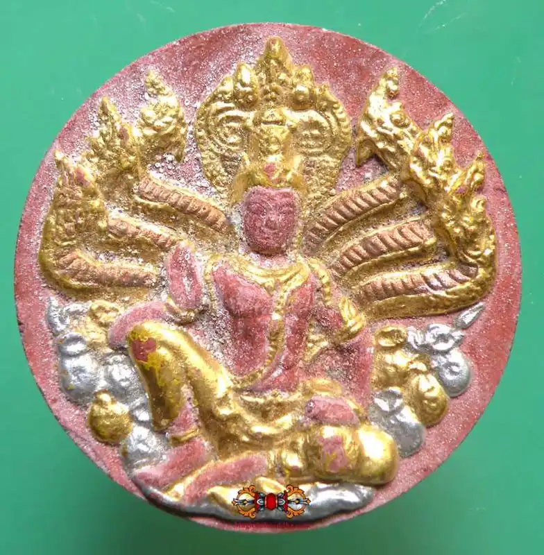 Jatukham Rammathep and Luang Phor Sothorn red and gold amulet - Wat Mahatat.