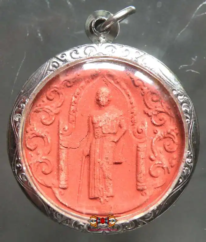 Thao Suranari (Yao Mao) Amulet - Most Venerable LP Koon.