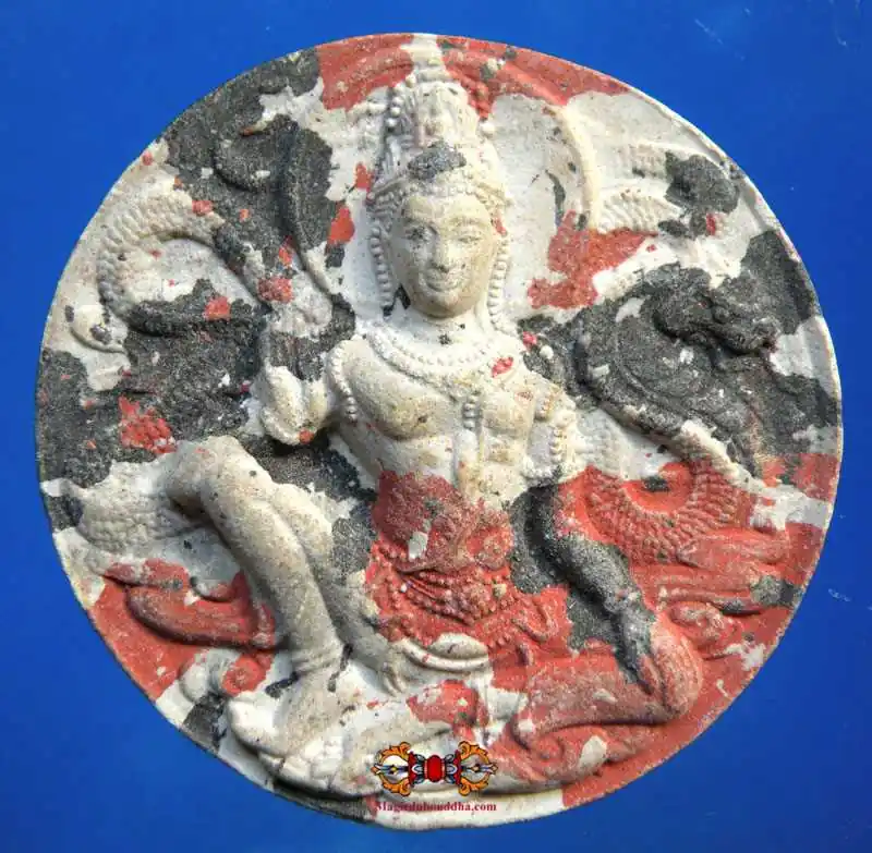 Multicolored Jatukham Rammathep amulet - Wat Mahatat.