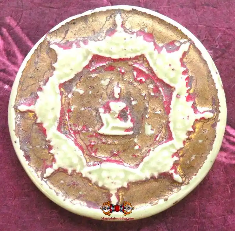 Large ceramic Jatukham Rammathep and Phra Rahu amulet.