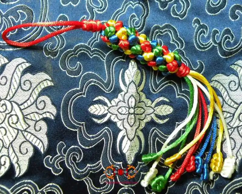 Tibetan magical protection for cars and travelers.