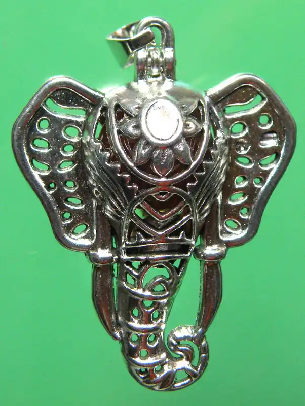 Thai Look Geow Ruang Sen Phra Pikanet Amulet - Wat Saman Ratanaram.