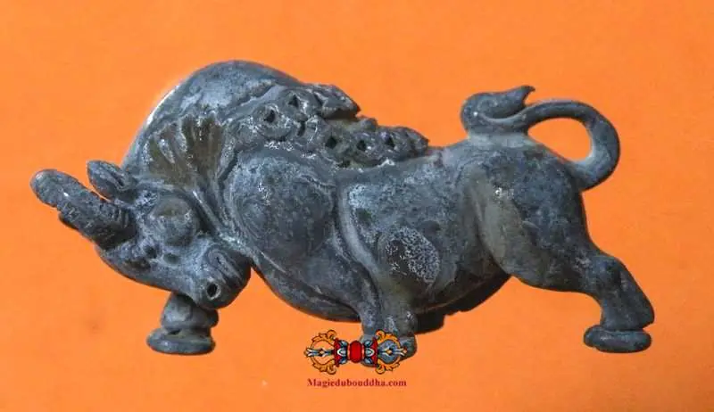 Powerful Thai protective amulet Kwai Tanoo - Most Venerable Kruba Nachin.