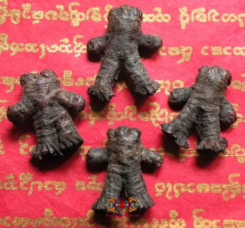 Thai Hoon Payon Dam Voodoo Amulet.