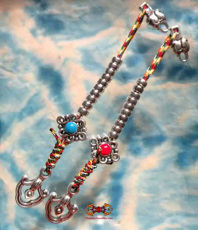 Mantra counters for Tibetan prayer beads - endless knot silver.