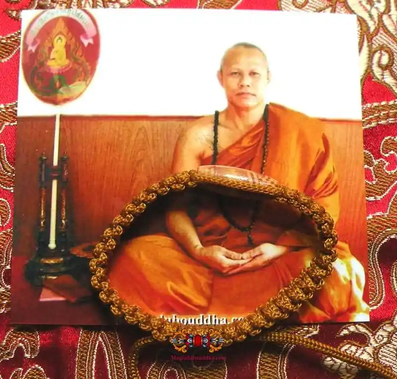 Sai Sin bracelet blessed by Venerable Phra Ajarn Sakorn.