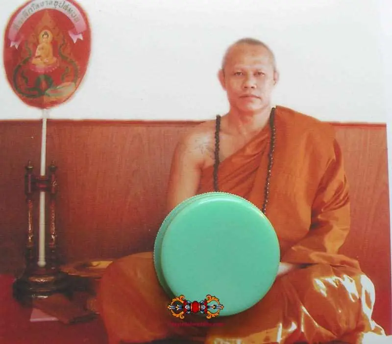 Thai Charm Magic Cream Kee Phung Mahasané by Venerable Phra Ajarn Sakorn.