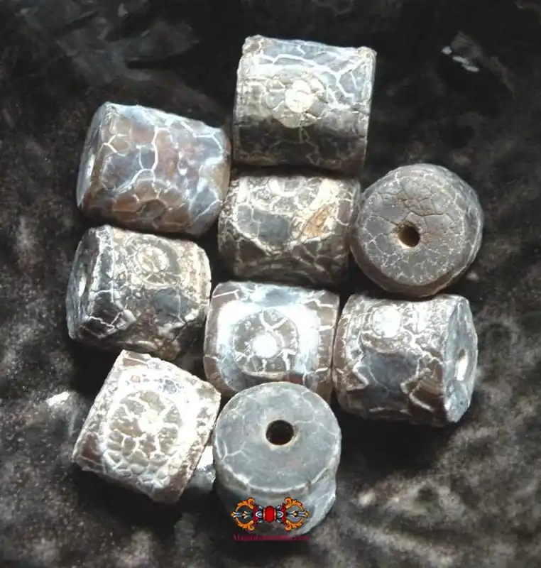 Tibetan 3-Eyed Dzi Sacred Beads - For Fortune.