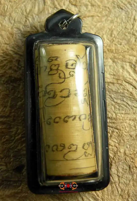 Large Thai Takut Bae-Lan Amulet - For memory and studies.