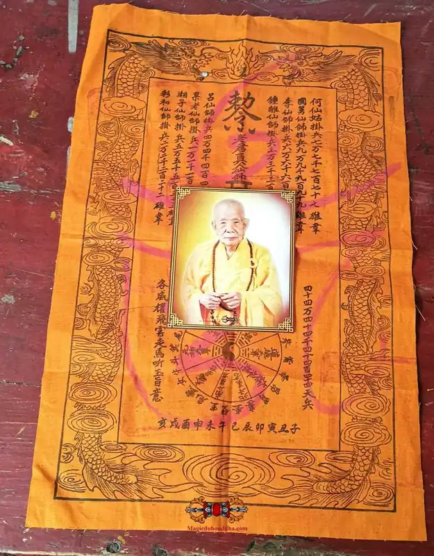 Beautiful Chinese protective fabric - Most Venerable Phra Maha Kananamtham Panyathiwat.