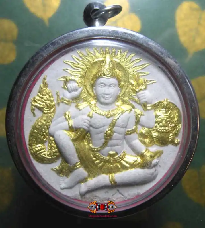 Large amulet of Phra Isuan (Shiva) - Wat Mahatat.
