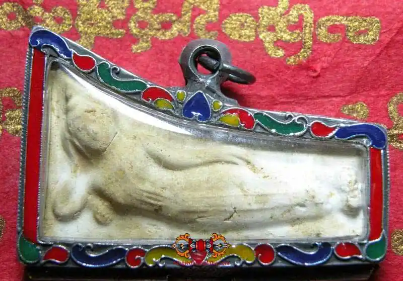 Thai Reclining Buddha Amulets - Wat Bang Samak.