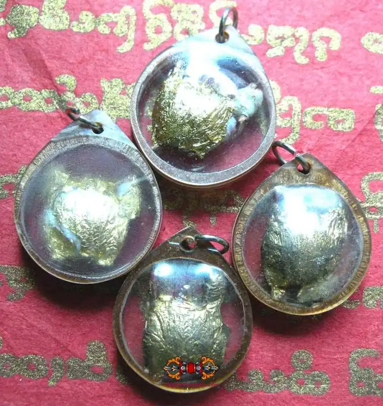 Thai Amulet Master Hoon Payon Namoputaya - Venerable LP Yen.