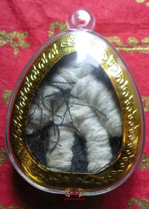 White Voodoo Thai Hoon Payon amulet.