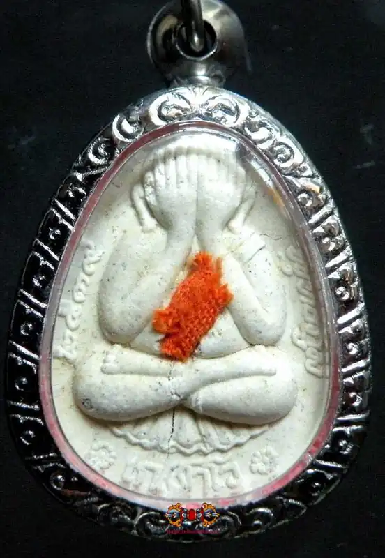 Amulet of the Protective Buddha Phra Pidta Vipassana - Venerable LP Jandee Guésalo.