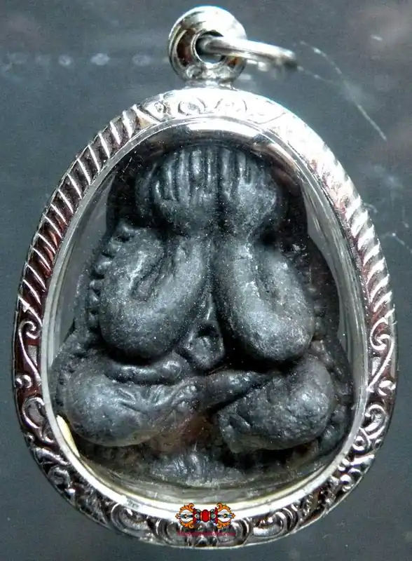 Thai Protective Buddha Amulet Phra Pidta Jang Gyang - Wat Pai Ngern.