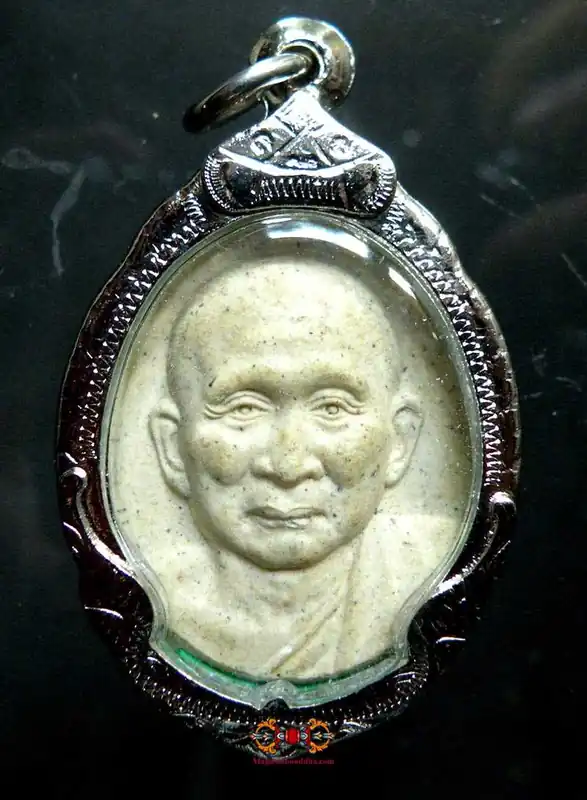 Roop Lor portrait amulet of His Holiness Somdej Phra Sangharaj.