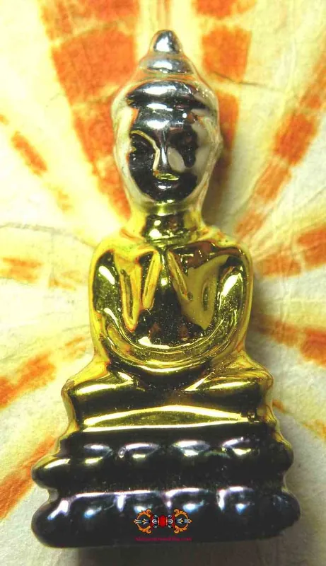 Alchemical amulet Phra Jao Lah-Mön.