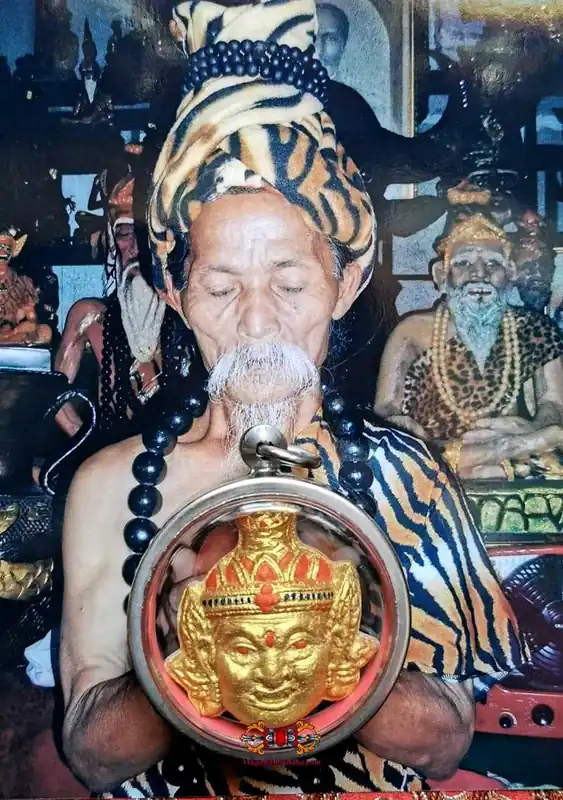 Thai amulet mask of Lersi Tafaï - Very Venerable Lersi Po Kassem.