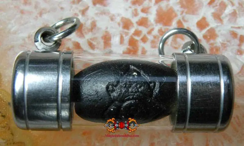 Rare and powerful Thai protective spell bead Look Sakot Phra Rahu from the Most Venerable LP Kassem.