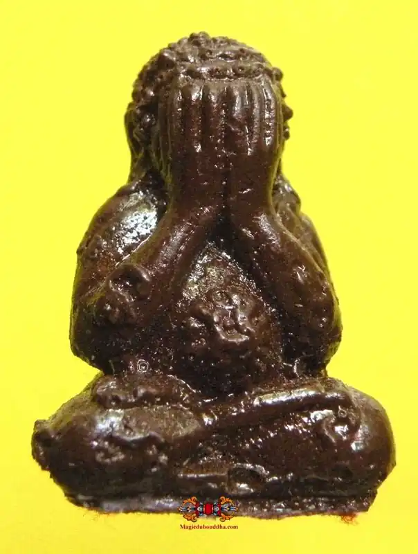Thai protective amulet of the Buddha Phra Pidta in Lek Namphi.