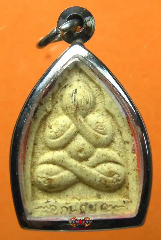 Phra Pidta Kanpaï protective amulet - Wat Wichit Boonyawat.