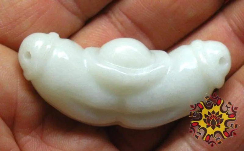 Chinese phallic jade amulet - fertility and fortune.