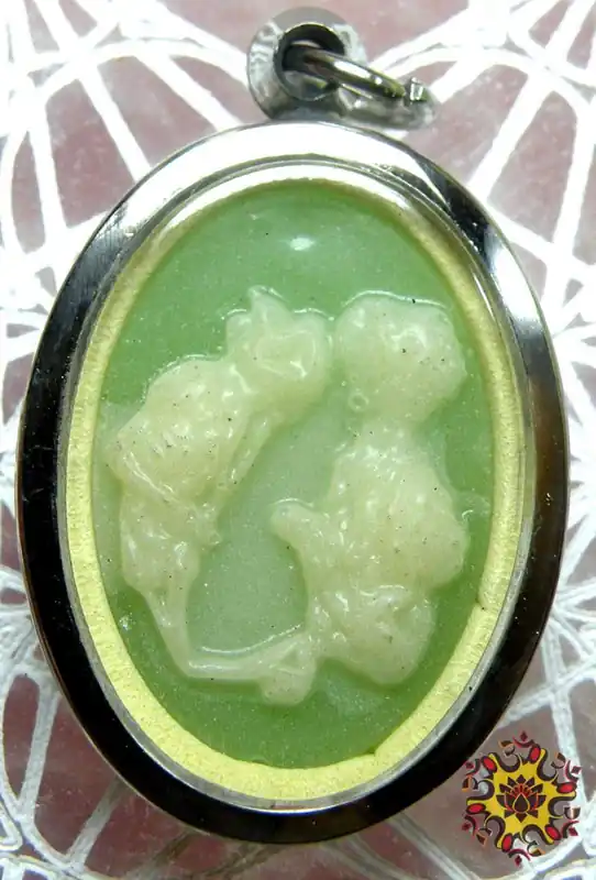 Thep Tawee Nareephon (Makaliporn) amulet - Wat Thammaram.