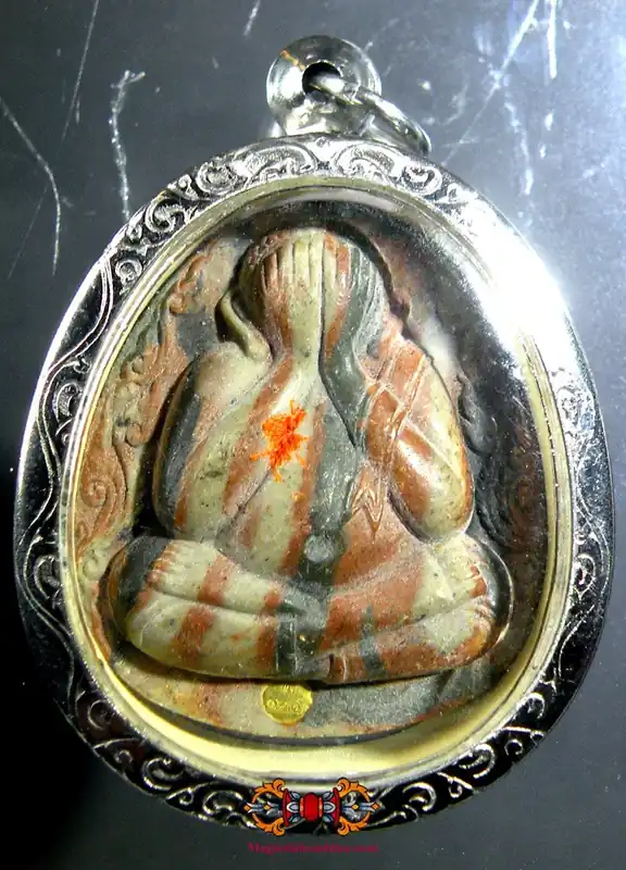 Thai Phra Pidta Fortune Amulet - Most Venerable LP Path Punyakhamo.