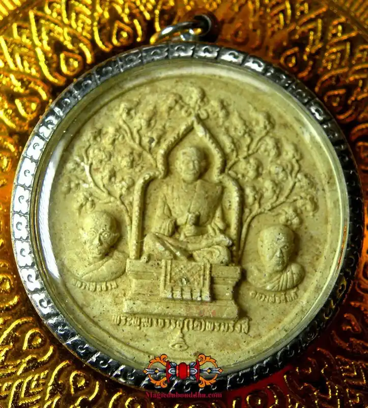 Great Amulet of the Three Masters - Wat Sae.