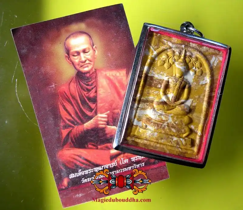 Large multi-colored amulets Phra Somdej Chinabunchon - Wat Rakhang.