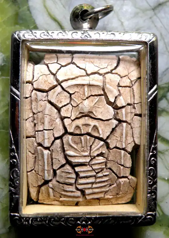 Rare ancient Thai amulet of Buddha Phra Somdej.
