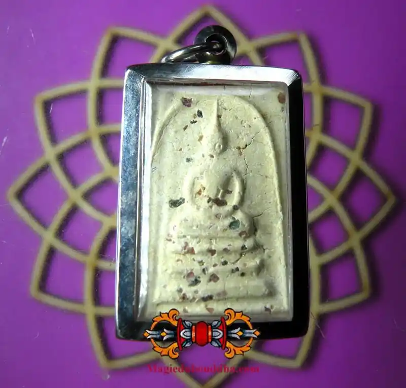 Amulet of the Buddha Phra Somdej (with Phratat relics).