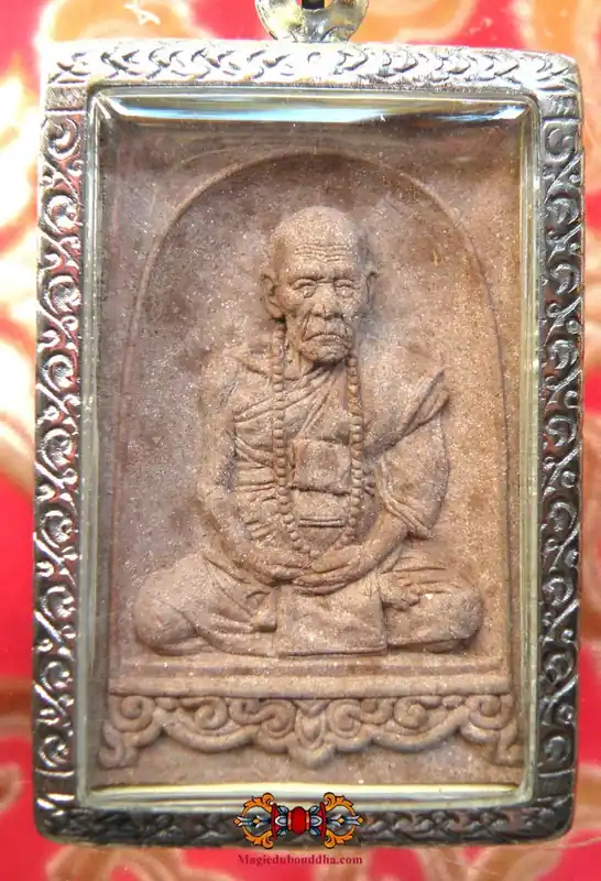 Large Roop Lor amulet of the Most Venerable LP Kambo.