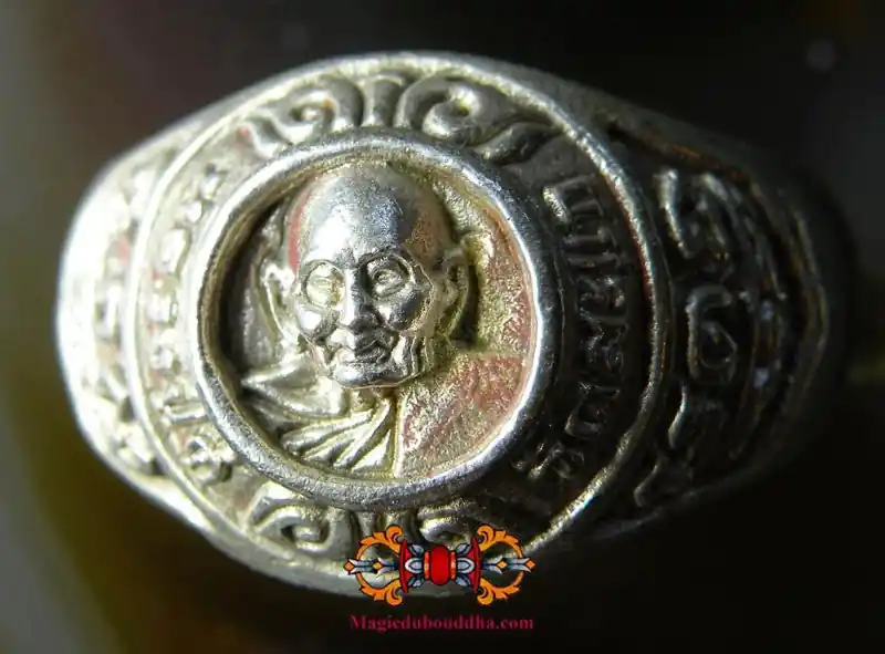 Roop Lor portrait ring - Most Venerable LP Dooh.
