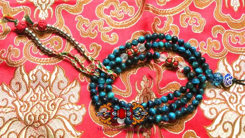 Beautiful little Tibetan mala rosary - For the practice of the Medicine Buddha mantra.