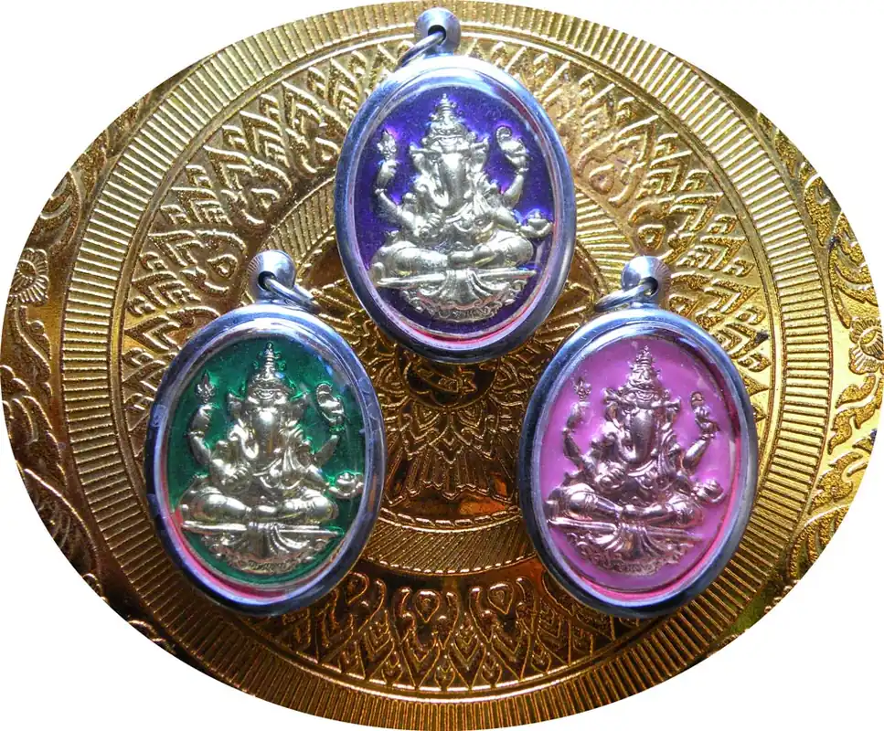 FAKE Ganesh amulets - Venerable LP Kloy of Wat Po Khao Thong.