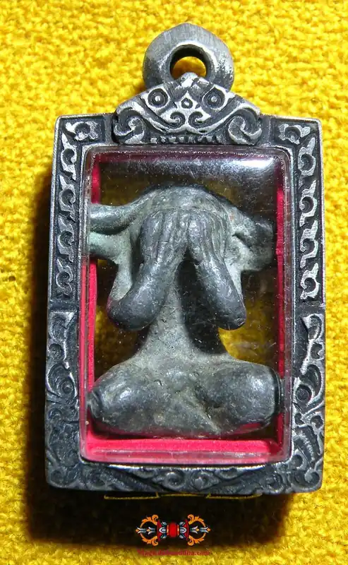 Ancient Phra Pidta Amulet - Most Venerable Phra Ajarn Iad Dam.