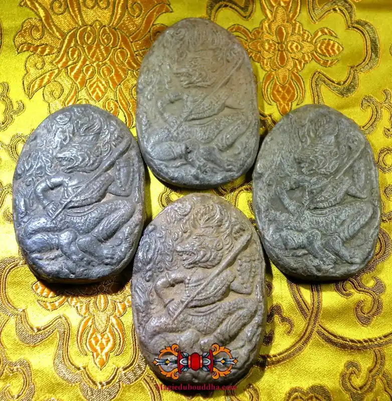Lersi tattooist votive tablet with tiger face.